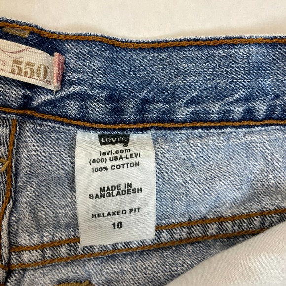 Levi’s 550 Relaxed Cut Off Shorts Acid Wash Size 10 - Picture 4 of 10